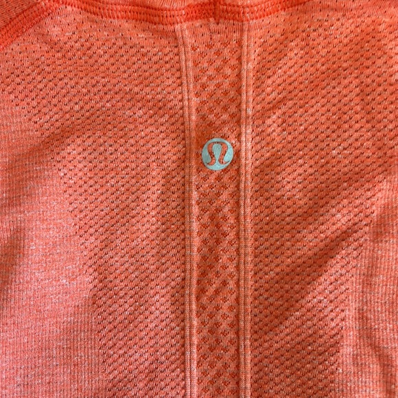 Lululemon turtle neck swiftly - Picture 5 of 5